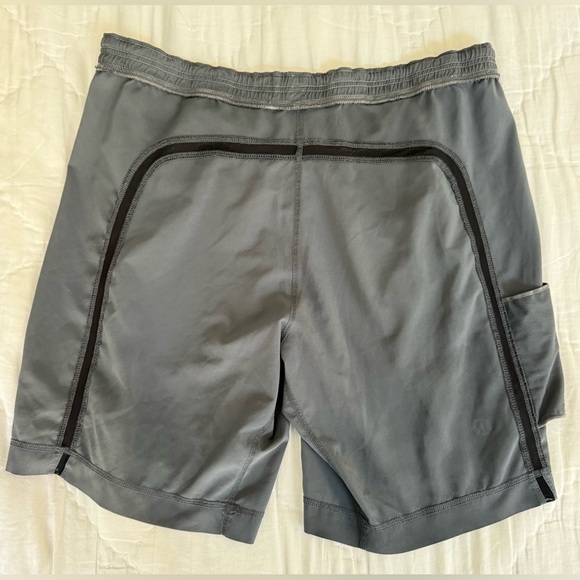 Lululemon Surge Shorts 9” Gray Black Trim Men’s Large (No Liner) - Picture 7 of 10